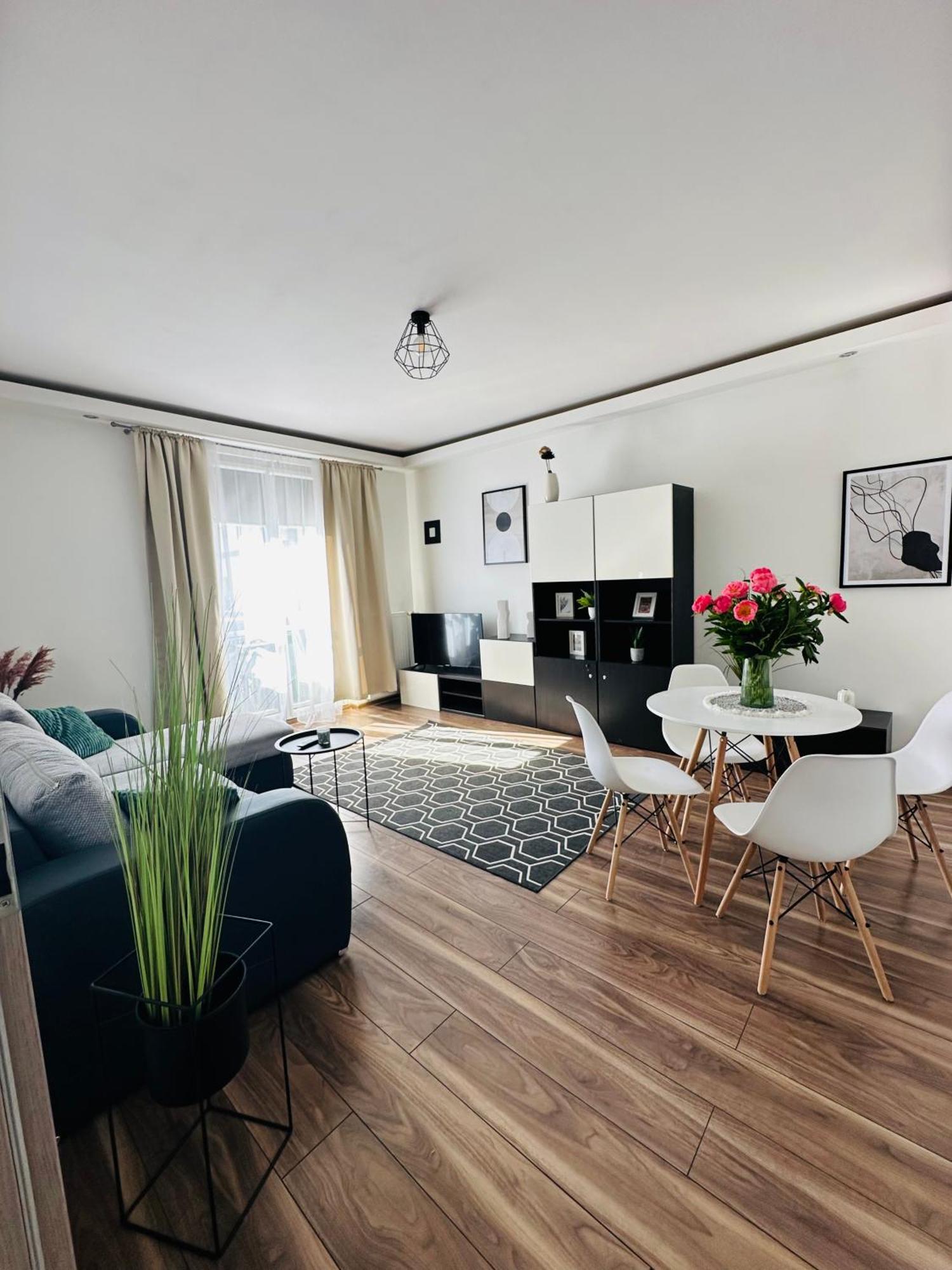City Apartment Czestochowa Centrum 2-Bedroom מראה חיצוני תמונה
