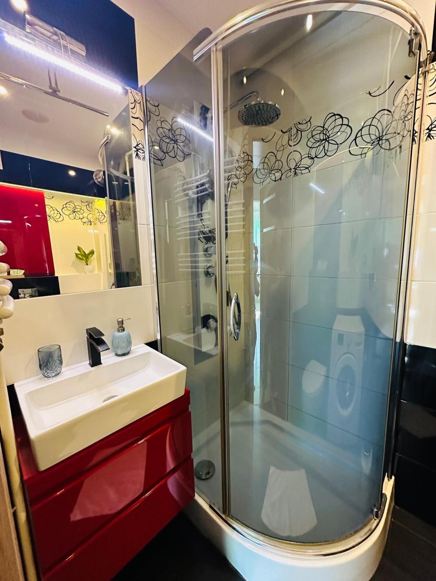 City Apartment Czestochowa Centrum 2-Bedroom מראה חיצוני תמונה